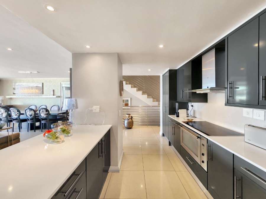 3 Bedroom Property for Sale in Mouille Point Western Cape
